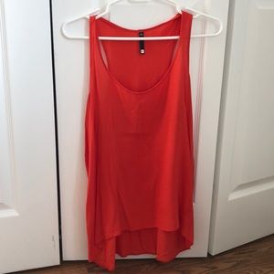 Sleeveless light cotton top